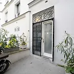Renovated, Chic Studio For Two