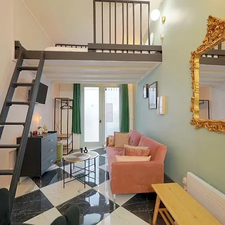 Apartment Renovated, Chic For Two Paris